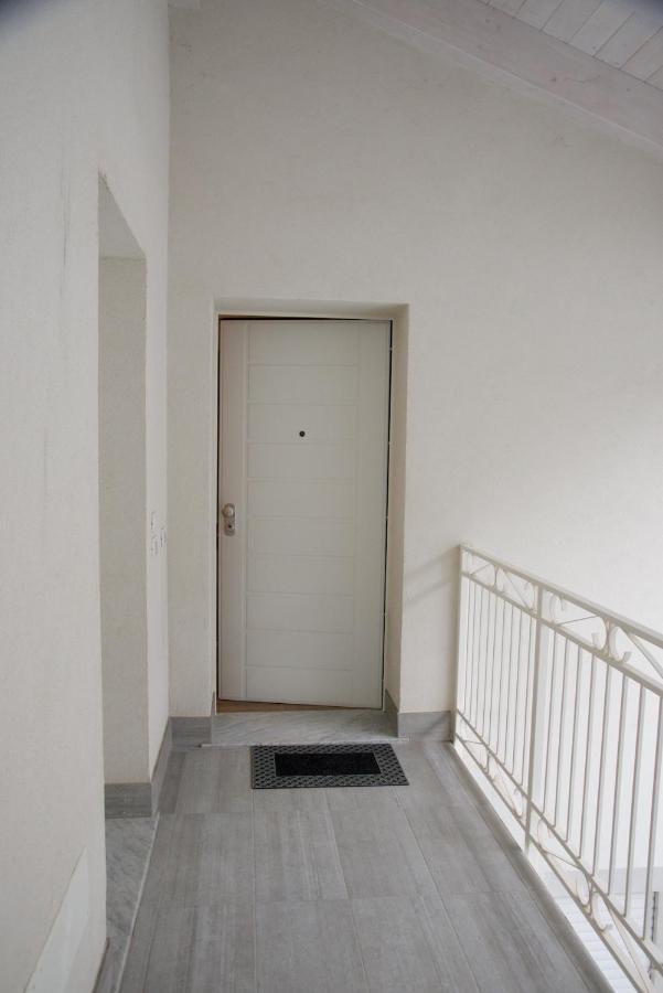 Apartament Lo Scorcio Sul Mare Marina di San Vito Zewnętrze zdjęcie